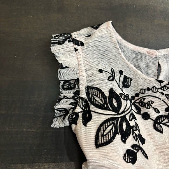 Jona Michelle soft pink/cream and Black Floral Dress - Picture 4 of 9